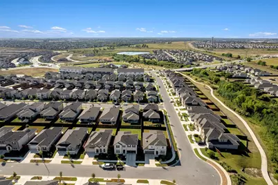 102 Gracie Way, Hutto, TX 78634 - Photo 2