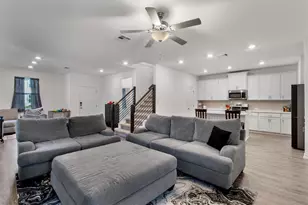 102 Gracie Wy, Hutto, TX 78634 - Photo 4