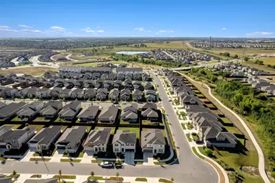 102 Gracie Way, Hutto, TX 78634 - Photo 2