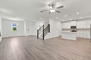 102 Gracie Wy, Hutto, TX 78634 - Photo 6