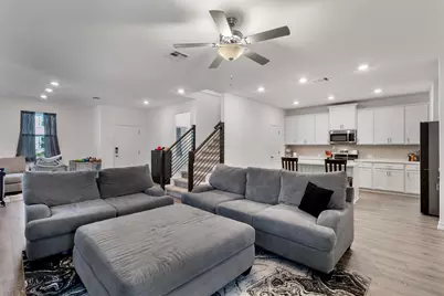 102 Gracie Way, Hutto, TX 78634 - Photo 4