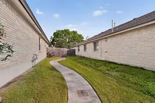 211 Silverado Dr, Kyle, TX 78640 - Photo 30
