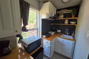10605 Newmont Rd, Austin, TX 78758 - Photo 6