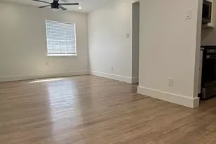 307 E 31st St, Austin, TX 78705 - Photo 6