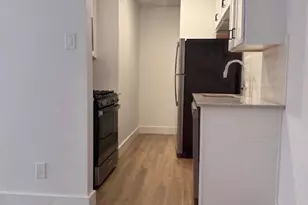 307 E 31st St, Austin, TX 78705 - Photo 2