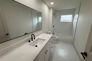 1402 Cardinal Hill Dr, Austin, TX 78758 - Photo 16