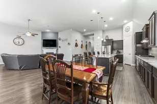 21605 Hines Ln, Pflugerville, TX 78660 - Photo 4