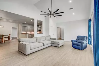 109 Les Lane, Smithville, TX 78957 - Photo 6