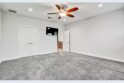 109 Les Lane, Smithville, TX 78957 - Photo 16