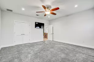 109 Les Ln, Smithville, TX 78957 - Photo 16