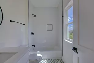 2005 Uphill Ln, Austin, TX 78741 - Photo 32