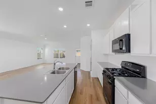 627 Waterway Ave, Hutto, TX 78634 - Photo 14