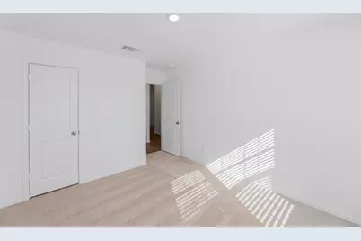 627 Waterway Avenue, Hutto, TX 78634 - Photo 24