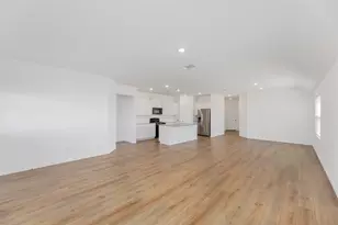 627 Waterway Ave, Hutto, TX 78634 - Photo 6