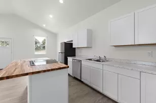 834 Waco St, Kingsland, TX 78639 - Photo 20