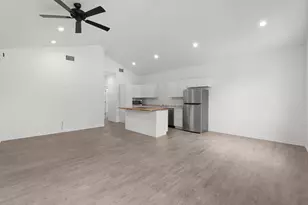 830 Waco St, Kingsland, TX 78639 - Photo 6