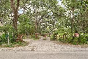 3805 Lone Man Mountain Rd, Wimberley, TX 78676 - Photo 2
