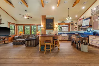 136 Red Fox Lane, Bastrop, TX 78602 - Photo 6