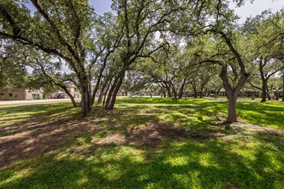 103 Crescent Bluff, Lakeway, TX 78734 - Photo 26