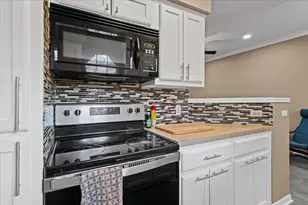 3111 Tom Green St, Austin, TX 78705 - Photo 12