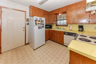 182 Norma Jean Blvd, Smithville, TX 78957 - Photo 8