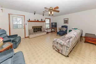 182 Norma Jean Blvd, Smithville, TX 78957 - Photo 12
