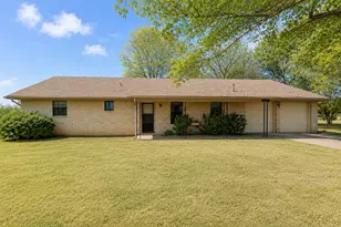 182 Norma Jean Blvd, Smithville, TX 78957 - Photo 1