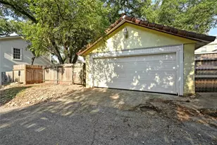 2829 San Gabriel St, Austin, TX 78705 - Photo 38