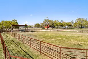 118 Landons Way, Blanco, TX 78606 - Photo 4