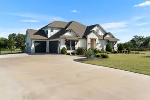 217 Northcrest Dr, Liberty Hill, TX 78642 - Photo 2