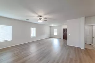 508 Bobcat Crk Dr, Jarrell, TX 76537 - Photo 4