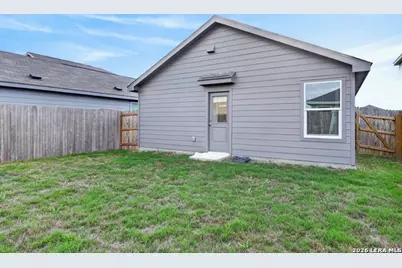 304 Alligator Crk Creek, Seguin, TX 78155 - Photo 8