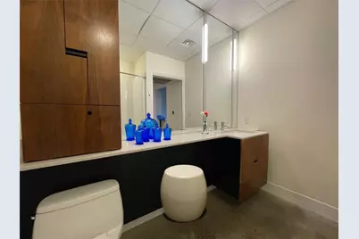 601 E Brushy Street #204, Austin, TX 78702 - Photo 6