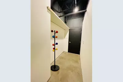 601 E Brushy Street #204, Austin, TX 78702 - Photo 4