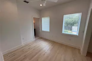 1800 Crown Dr, Austin, TX 78745 - Photo 14
