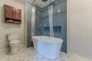 2110 Morley Dr, Austin, TX 78752 - Photo 14