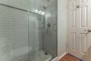 2110 Morley Dr, Austin, TX 78752 - Photo 20