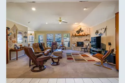 330 Columbine Street, Meadowlakes, TX 78654 - Photo 4