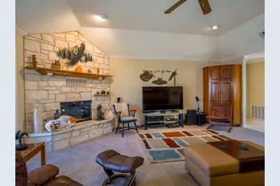 330 Columbine Street, Meadowlakes, TX 78654 - Photo 6