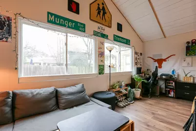 308 E 32nd Street #B, Austin, TX 78705 - Photo 12