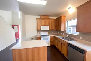 128 Inman Dr, Hutto, TX 78634 - Photo 10