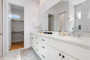 1126 Linden St, Austin, TX 78702 - Photo 14