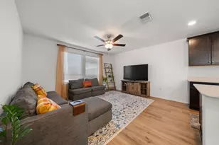 7204 Sparkling Light Dr, Del Valle, TX 78617 - Photo 14