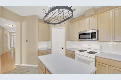 1030 Disraeli Circle, Pflugerville, TX 78660 - Photo 6