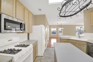 1030 Disraeli Cir, Pflugerville, TX 78660 - Photo 10