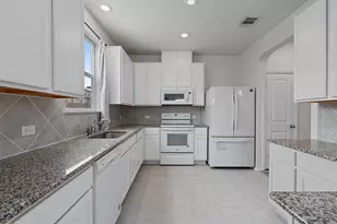 305 Los Cobos Ln, Georgetown, TX 78626 - Photo 8