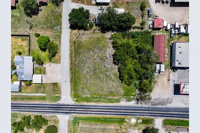311 E Clark Street, Bartlett, TX 76511 - Photo 10