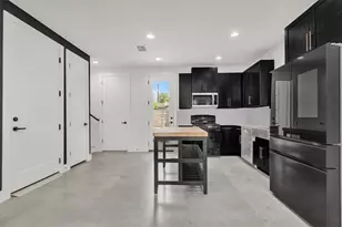 408 W Odell St, Austin, TX 78752 - Photo 8