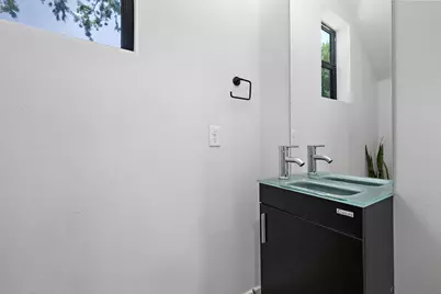 408 W Odell Street #2, Austin, TX 78752 - Photo 8