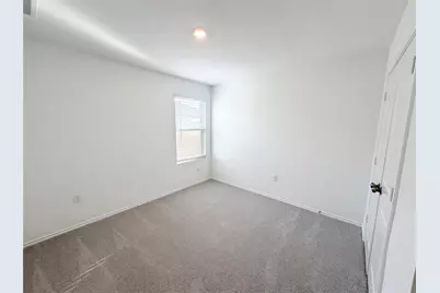 507 Vantage Drive, Hutto, TX 78634 - Photo 4